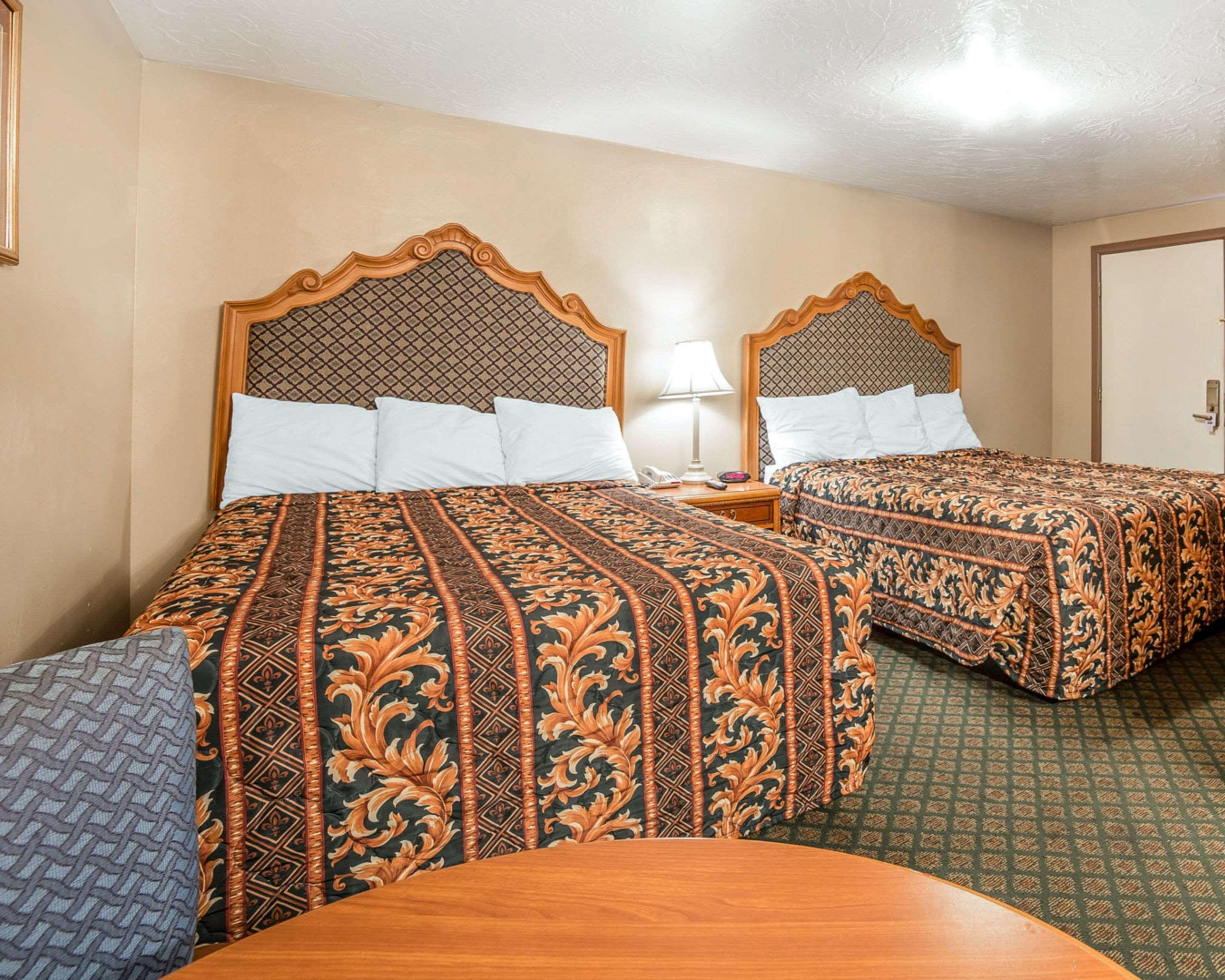 Riverton Inn & Suites Riverton Exterior photo